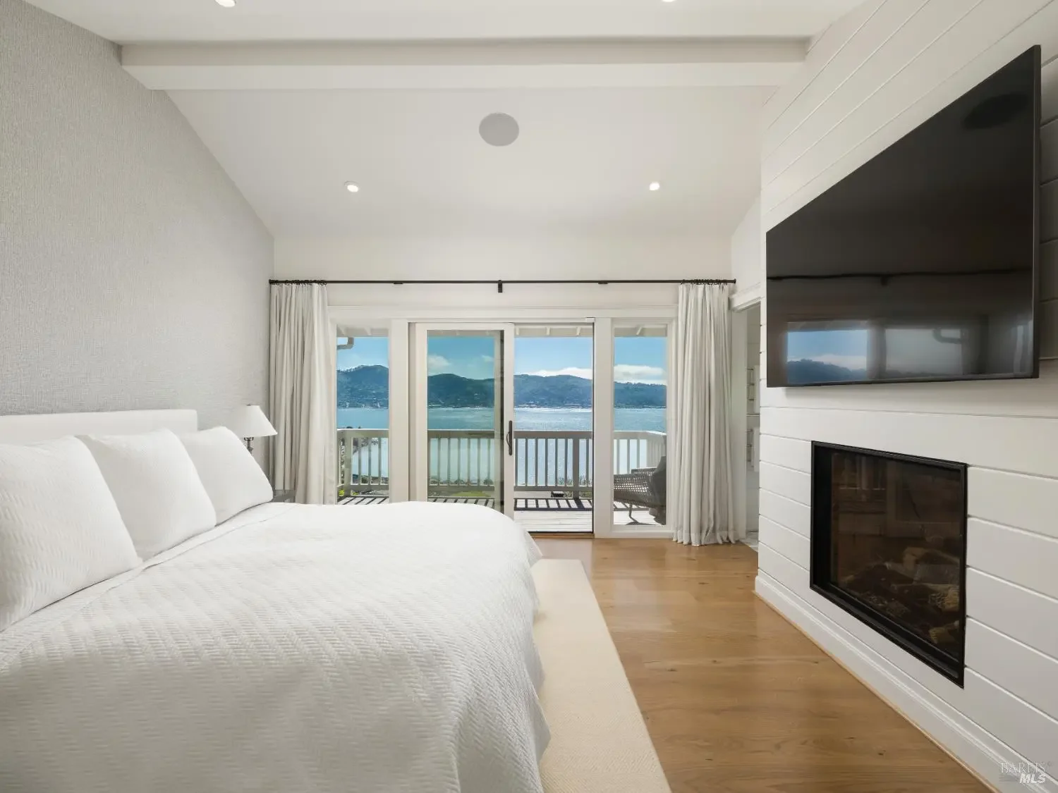 The Tiburon Bay Suite
